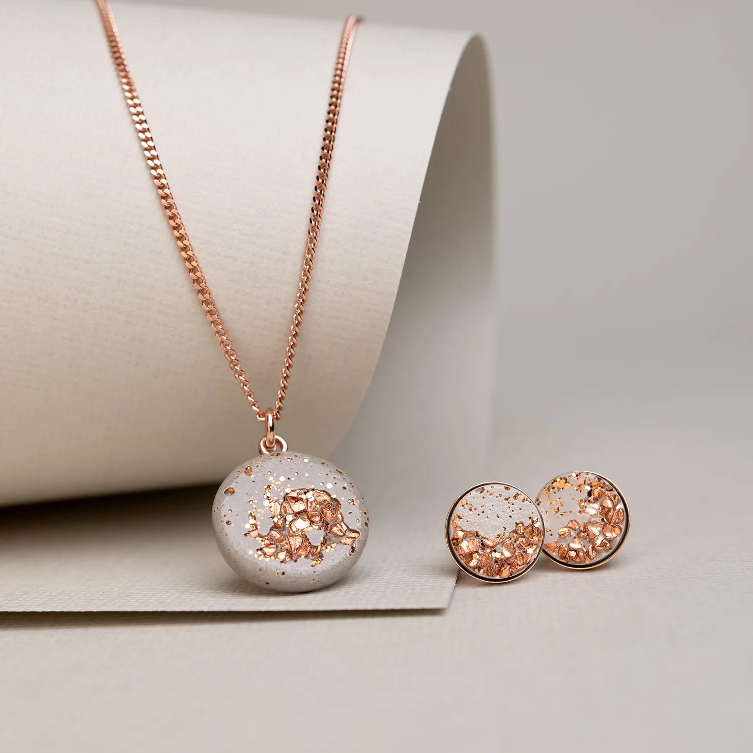SANTA deal | Necklace + stud earrings | Gray Rosé