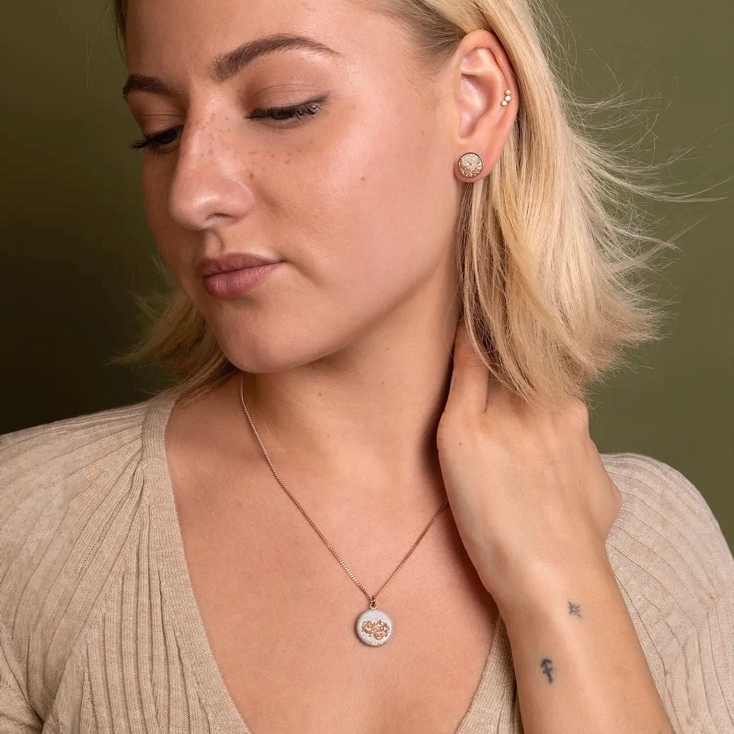 XMAS Deal | Necklace, Bracelet + Free Stud Earrings | Grey Rose